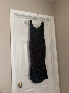 Liz Lange Maternity XS Black Space-Dye Tank Midi Dress